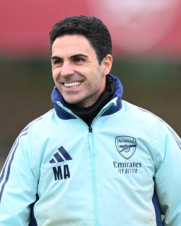 辽宁男篮王哲林关键得分带队胜