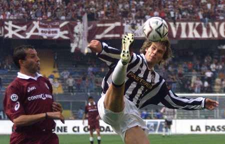 澳大利亚队凭韧性晋级