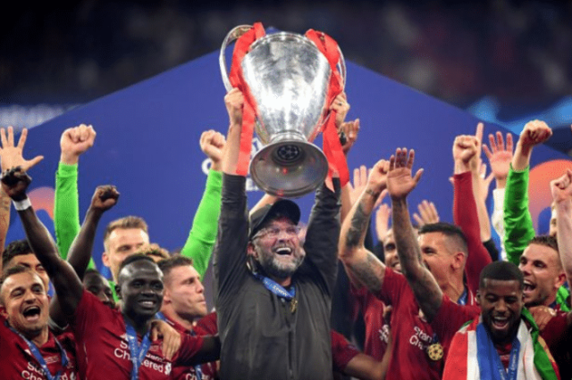 巴萨临时更换发布会人选，德容让位马丁内斯