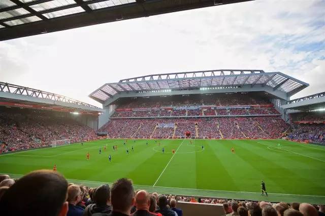 攻入里昂队史欧战第500球，托利索上演职业生涯首次帽子戏法